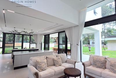 6 Bed Villa with En Suite at Lavington - 4