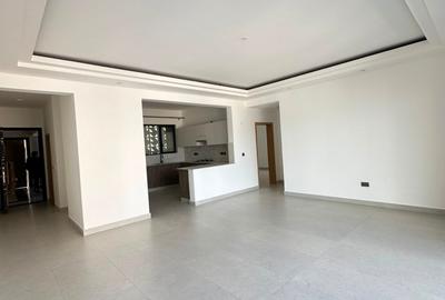 2 Bed Apartment with En Suite in Westlands Area - 3
