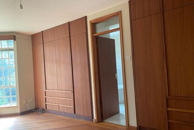 3 Bed Apartment with En Suite at Kilimani - 4