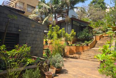 3 Bed Townhouse with En Suite in Spring Valley