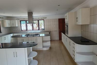 5 Bed Townhouse with En Suite at Gigiri - 2