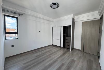 1 Bed Apartment with Staff Quarters in Kilimani