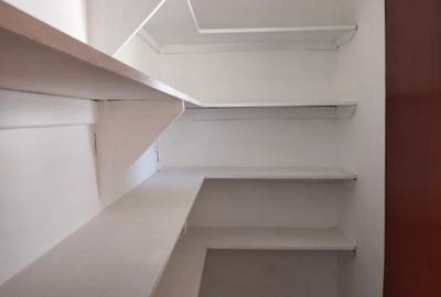 4 Bed Townhouse with En Suite in Lavington - 4