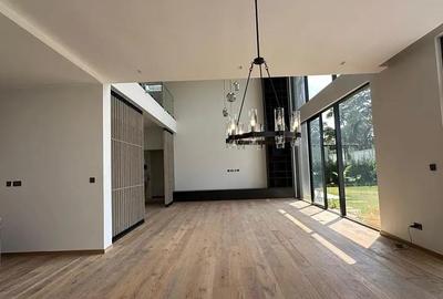 5 Bed Townhouse with En Suite in Runda - 3