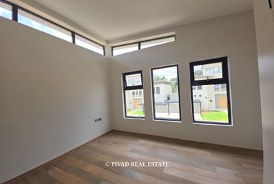 5 Bed House with Garden in Runda - 3