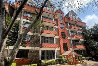 Serviced 3 Bed Apartment with En Suite in Lavington