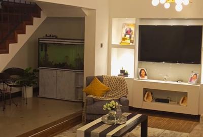 5 Bed Townhouse with En Suite in Lavington - 4