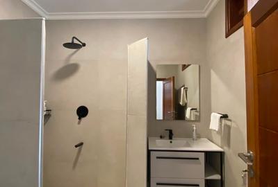3 Bed Villa with En Suite in Bofa - 4