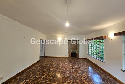 4 Bed House with En Suite in Lavington - 4