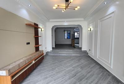 4 Bed House with En Suite at Rimpa - 2