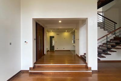 4 Bed Villa with En Suite at Kabasiran - 4