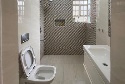 Serviced 3 Bed Apartment with En Suite in Kileleshwa - 3