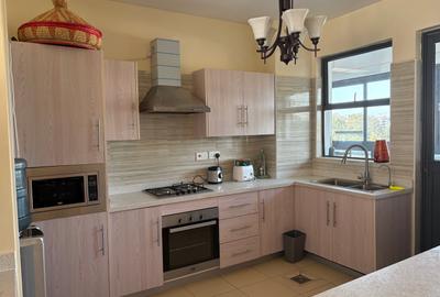 3 Bed Apartment with En Suite in Brookside - 4