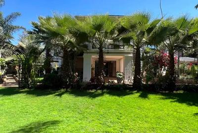 6 Bed Villa with En Suite in Runda - 2