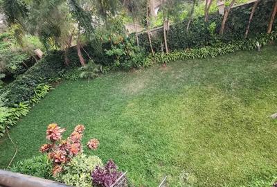 6 Bed Townhouse with En Suite in Lavington - 3
