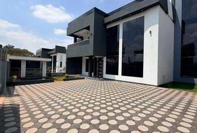 5 Bed House with En Suite in Ruiru