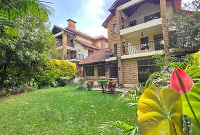 4 Bed Townhouse with En Suite in Lavington - 3
