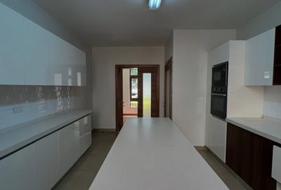 5 Bed Townhouse with En Suite at Njumbi Road - 2