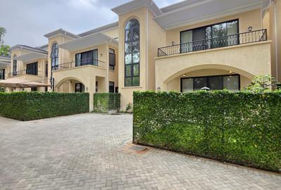 5 Bed Townhouse with En Suite at Lavington Green