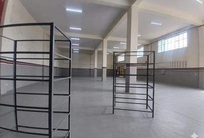 14,000 ft² Warehouse with Fibre Internet in Mombasa Road - 2