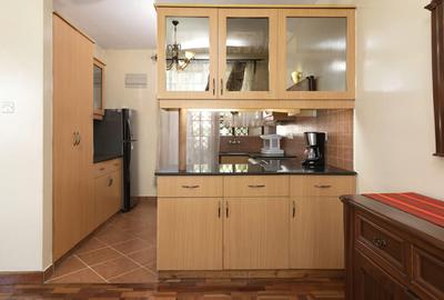 Furnished 2 Bed Apartment with En Suite in Rhapta Road - 2