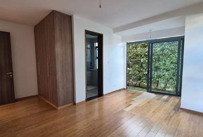 4 Bed Townhouse with En Suite at Garden Estate - 3