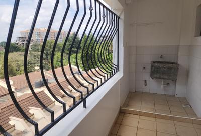 3 Bed Apartment with En Suite at Hatheru Road - 3