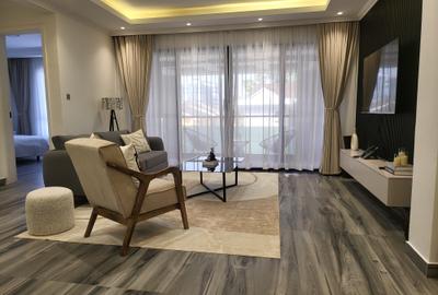 Serviced 1 Bed Apartment with En Suite in Brookside - 2