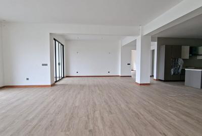 Serviced 4 Bed Apartment with En Suite in Westlands Area - 4