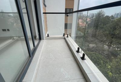 2 Bed Apartment with En Suite in Brookside - 2
