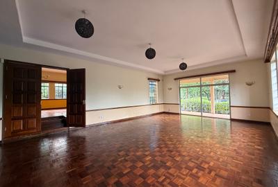 5 Bed House with En Suite in Runda - 4