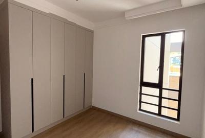 2 Bed Apartment with En Suite in Riverside - 4