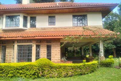 5 Bed Townhouse with En Suite in Rosslyn