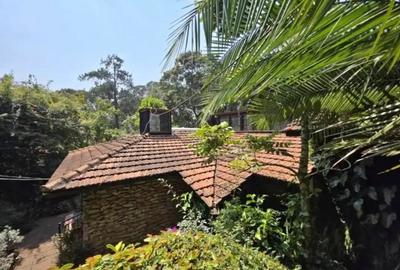 4 Bed House with En Suite at Lake View