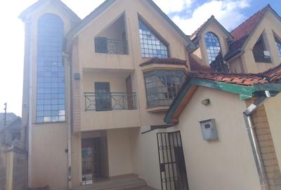 4 Bed Townhouse with En Suite in Lavington