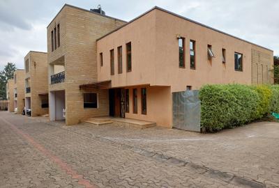 5 Bed Townhouse with En Suite at Lavington Road 66 - 3