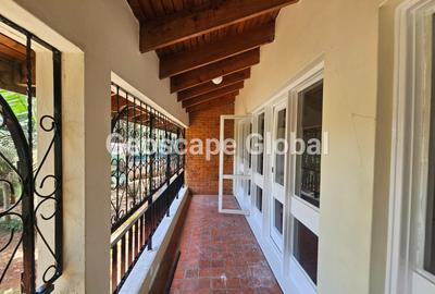 4 Bed House with En Suite in Runda - 2