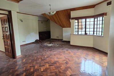 5 Bed House with En Suite at Spring Valley - 4