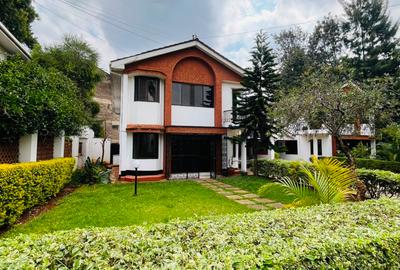 5 Bed Townhouse with En Suite in Lavington