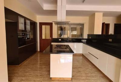 4 Bed Apartment with En Suite in Kileleshwa - 3