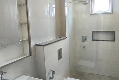 3 Bed Apartment with En Suite at Parklands - 4