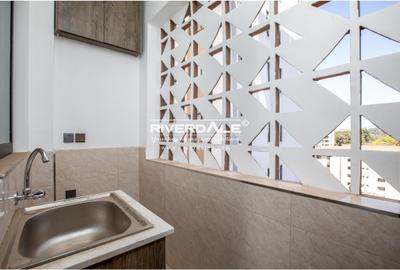 2 Bed Apartment with En Suite in Brookside - 4
