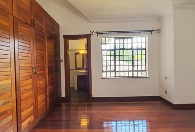 4 Bed Townhouse with En Suite at Peponi Road - 3
