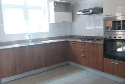 3 Bed Apartment with En Suite in Kilimani - 3