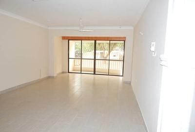 3 Bed Apartment with En Suite at Bungalows Road - 2