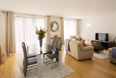 4 Bed Villa with En Suite in Garden Estate
