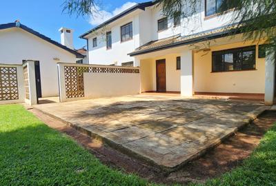 5 Bed House with En Suite in Mountain View - 3