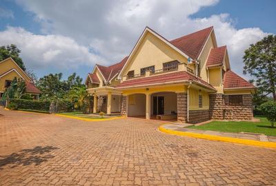 4 Bed Townhouse with En Suite in Rosslyn
