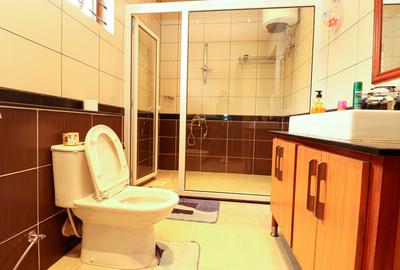 5 Bed Townhouse with En Suite in Spring Valley - 2
