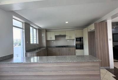 3 Bed Apartment with En Suite at Hatheru Road - 3